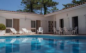 Ofir Beach House Bonança